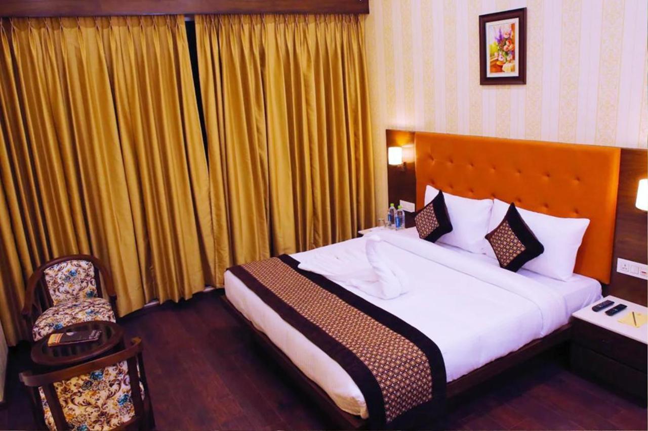 Hotel Citi Inn Grande Zirakpur Exterior photo