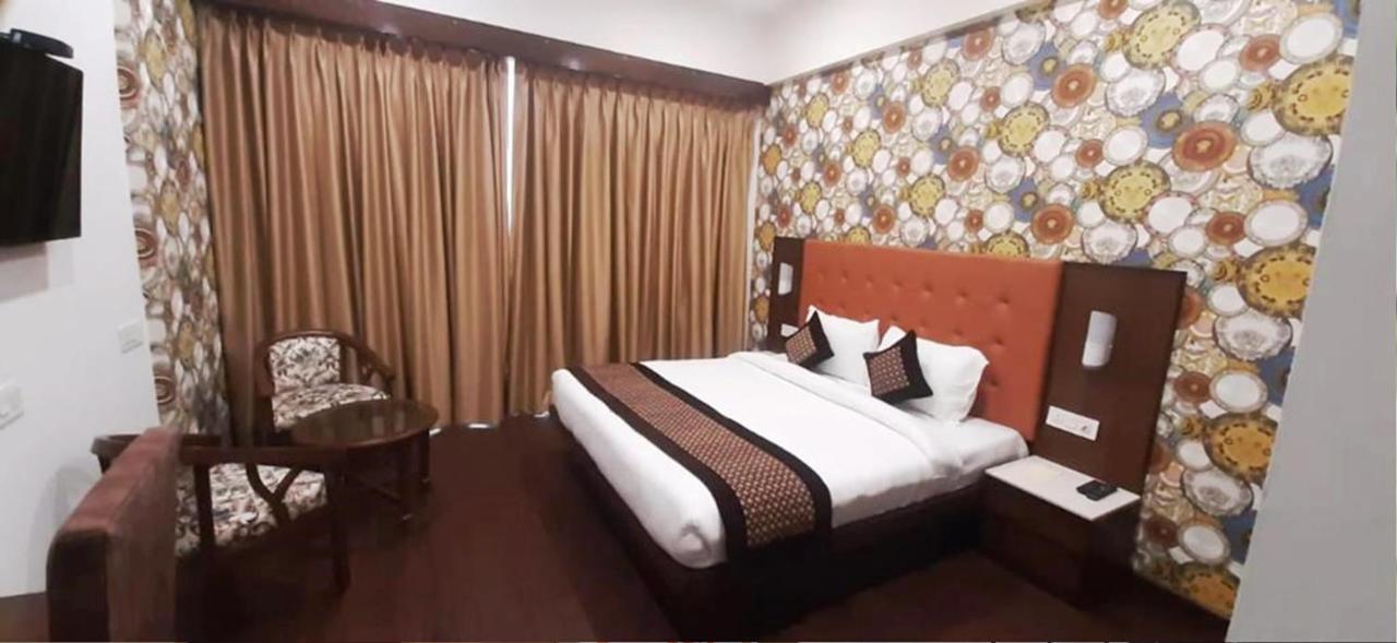 Hotel Citi Inn Grande Zirakpur Exterior photo